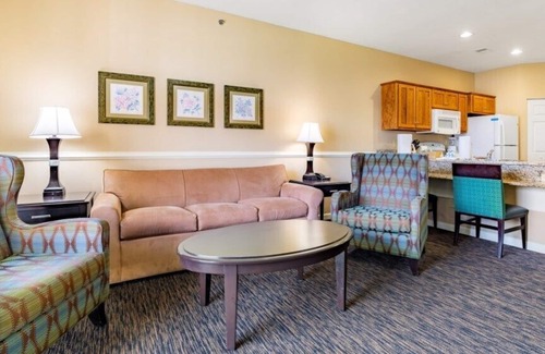 Williamsburg Condo | Club Wyndham Governor's Green, Virginia 2 Bedroom Deluxe Suite