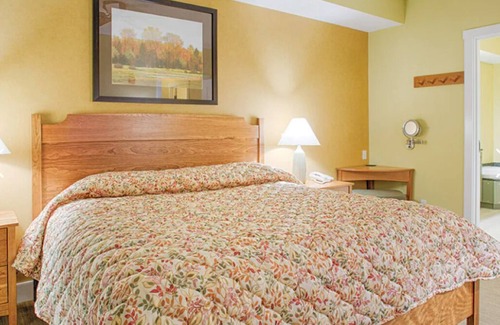 Jeffersonville Resort | Club Wyndham Smugglers Notch, 2 Bedroom 2 Bath Perfect time for Christmas skiing