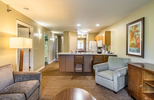 Lake Delton Condo | Club Wyndham Tamarack - 2 Bedroom