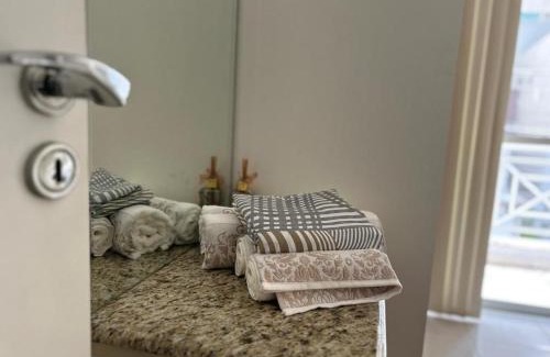 Andorinha Apartment | Clube do Mar- Itapema Meia Praia APTO 102 A