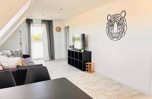Leinefelde-Worbis Apartment | CLUBHAUS 6 - gemütliche DG-Wohnung mit Balkon, Badewanne & Netflix