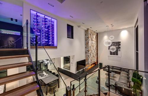Pointe-Saint-Charles Hotel | CLUBHAUS Hotel