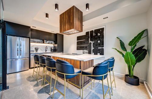 Pointe-Saint-Charles Hotel | CLUBHAUS Hotel