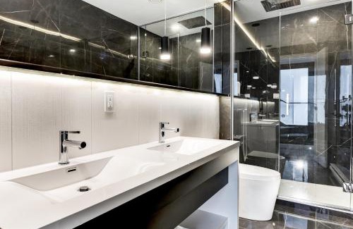 Pointe-Saint-Charles Hotel | CLUBHAUS Hotel
