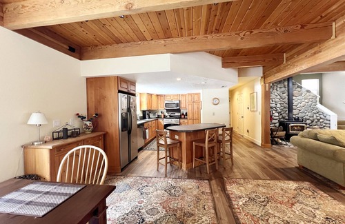 Tahoe City House | Clubhouse - 4 bedroom, 3 bath - hot tub, quiet location