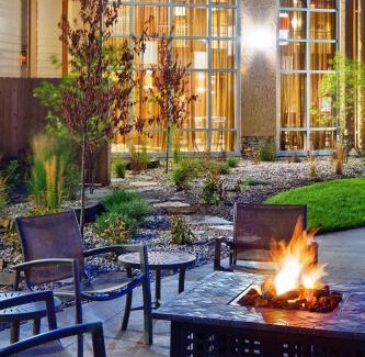 Pierre Hotel | ClubHouse Hotel and Suites