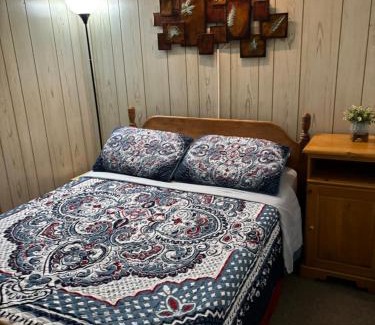 East Stroudsburg Ski Chalet | Clubhouse Lakeview Chalet