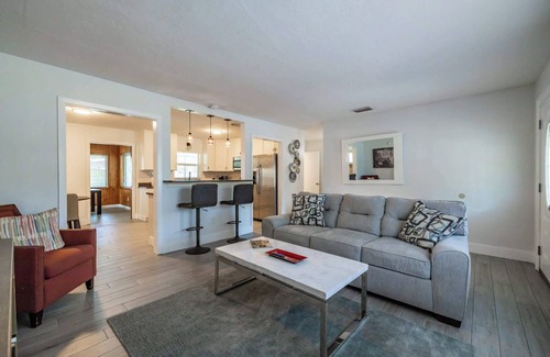 Temple Terrace House | Clubview House | Family Stay by the Country Club