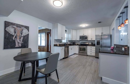 Temple Terrace House | Clubview House | Family Stay by the Country Club