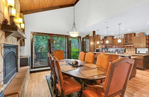 Gruene House | Clutter Falls Retreat - Main House