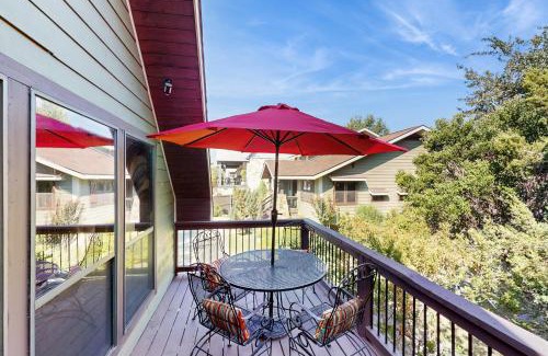 Gruene House | Clutter Falls Retreat - Guesthouse