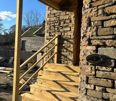 Llanelli House | Clydach Cottages
