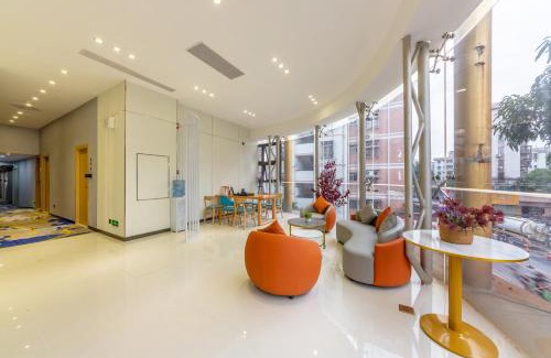 Panyu Hotel | CMAX Hotel Guangzhou International Convention and Exhibition Center Luoxi Subway Station Branch