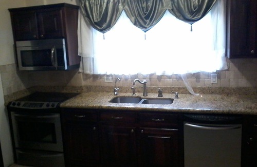 San Pablo de Heredia House | CntralVally View TwnHouse 3bd/2.5bth,Cntral A/C & Hot Water-Wlk to UNA Univrsity