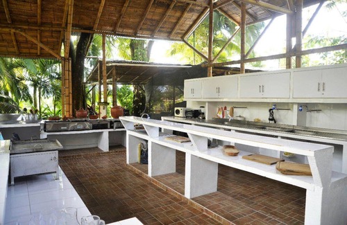 Santagueda House | Complete house with lush vegetation, hot water Jacuzzi for 12 people