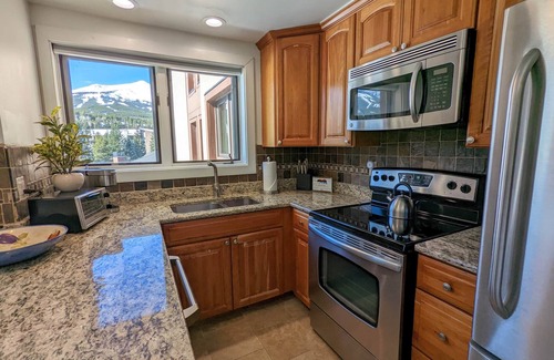 Peak 9 Apartment | CO-Mountain Views and Main St. Too