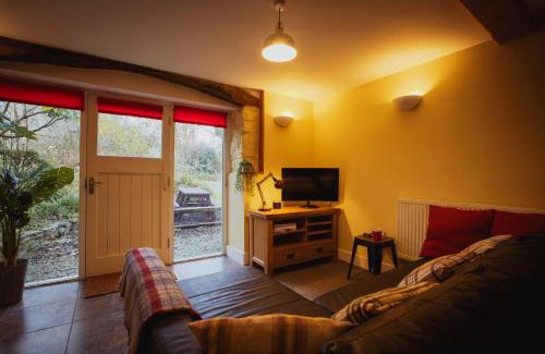 Tremain House | Coach House - 5 minutes from stunning beaches of Cardigan Bay