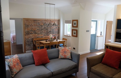 Scaynes Hill Cottage | Coach House & Barn in countryside. Luxury accommodation and pet-friendly.