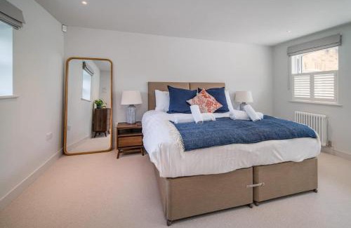 Cowes House | Coach House, Cowes