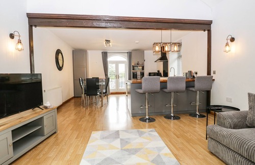 Arnside Cottage | COACH HOUSE, family friendly, character holiday cottage in Arnside