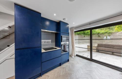 Bruce Grove House | Coach House