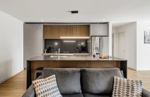 Arts District House | Coach House - Hot Tub - Heart of Old Town