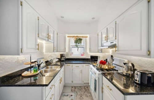 Jefferson Park House | Coach house in Chicago