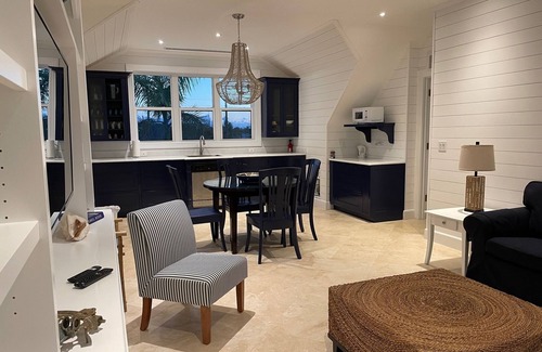 Treasure Cay House | Coach House suite with unbelievable view of the Sea of Abaco and the beach