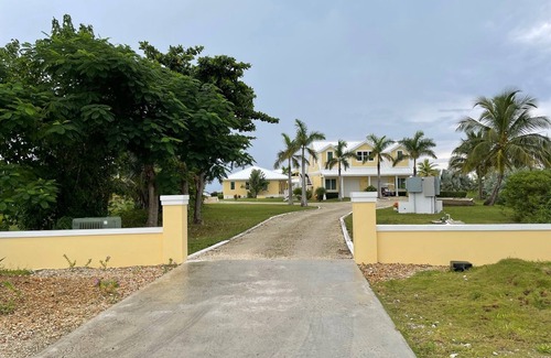 Treasure Cay House | Coach House suite with unbelievable view of the Sea of Abaco and the beach