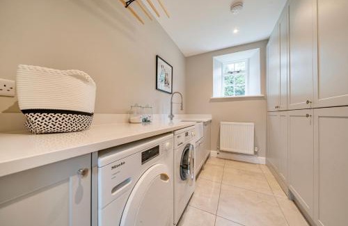 Bury St Edmunds House | Coach House with Hot Tub in Idyllic Nowton
