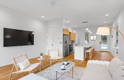 East Ridge House | Coachella -An Atomic Ridge Home