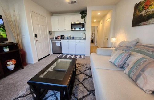 Coachella House | Coachella Getaway-Casita Only | Sleeps4 | SmartTV