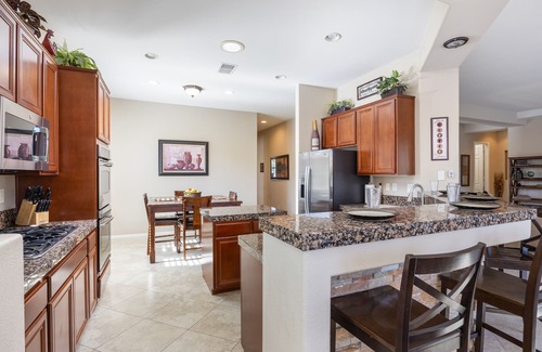 Bermuda Dunes House | Coachella Music Fest - 3 Bed + Den or 4th 2 Bath - Resort Pool ~ Swim-Up Bar!
