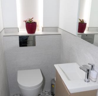 Castleblayney Apartment | Coaches Corner - Accessible Self-Catering Guest Suite - 5 Minutes from town - Singles or Super-King