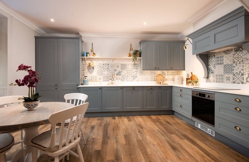 Peebles Cottage | Coachman's Cottage, Kailzie - sleeping 4 guests in 2 bedrooms