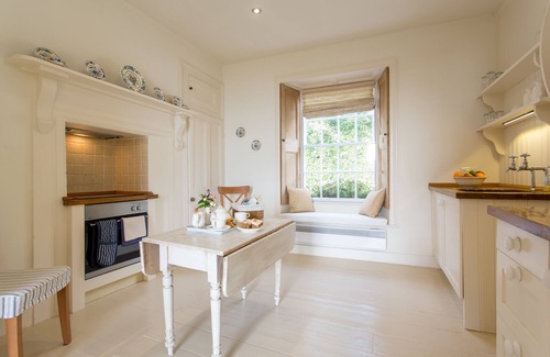 Marazion House | Coachmans Cottage - Charming historic cottage with breathtaking coastal views