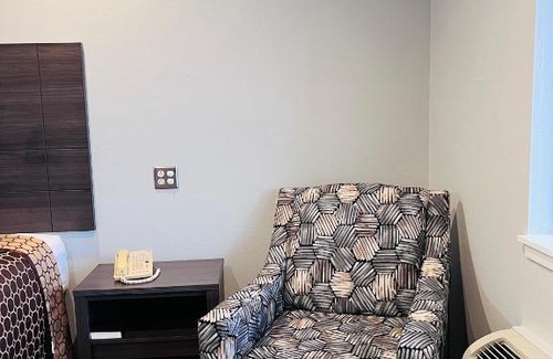 Luling Hotel | Coachway Inn
