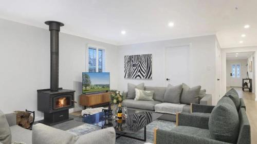 Robertson House | Coachwood Cottage