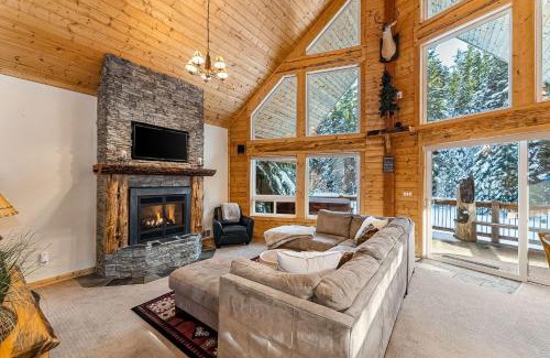 Snoqualmie Pass House | Coal Creek Cabin
