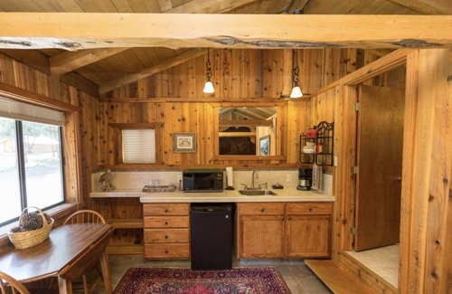 Darby Cabin | Coal Creek Mountain LodgenPREMIER mountain lodge with beautiful scenic views!