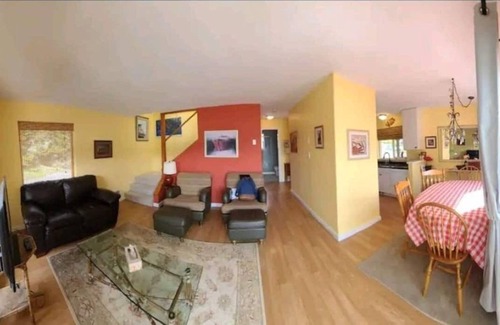 Coal Harbour Cottage | Coal Harbour Ocean Front Cottage