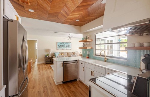 Florida Ridge House | Coast Cottage - Charming 3-bedroom house with private heated pool.