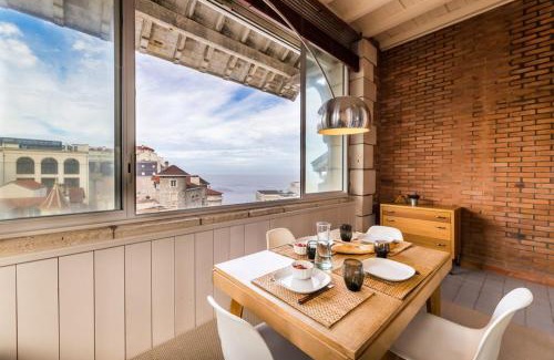 Biarritz City Centre Apartment | COAST KEYWEEK Duplex apartment in the city center with sea view