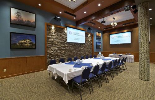 Delta Hotel | Coast Tsawwassen Inn