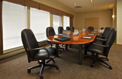 Delta Hotel | Coast Tsawwassen Inn