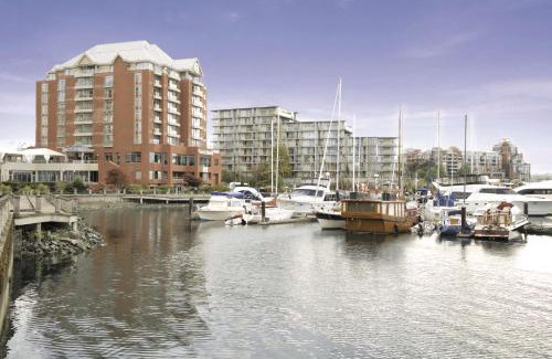 Inner Harbour Hotel | Coast Victoria Hotel & Marina by APA