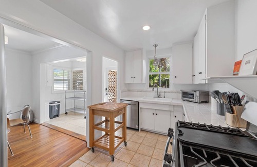 South Oceanside House | Coastal 3br Lush Getaway - Monthly