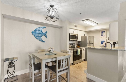 Indian Bayou Condo | Coastal Beach Retreat | Pool, Gym & Balcony Views