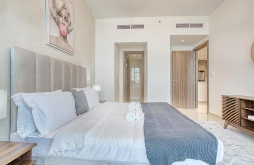 Mina Al Arab Apartment | Coastal Bliss 1BHK Sea View Apartment by Czechin