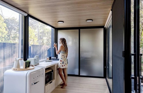 New Brighton Apartment | Coastal Bliss: New Brighton Eco Pod (50m Beach)